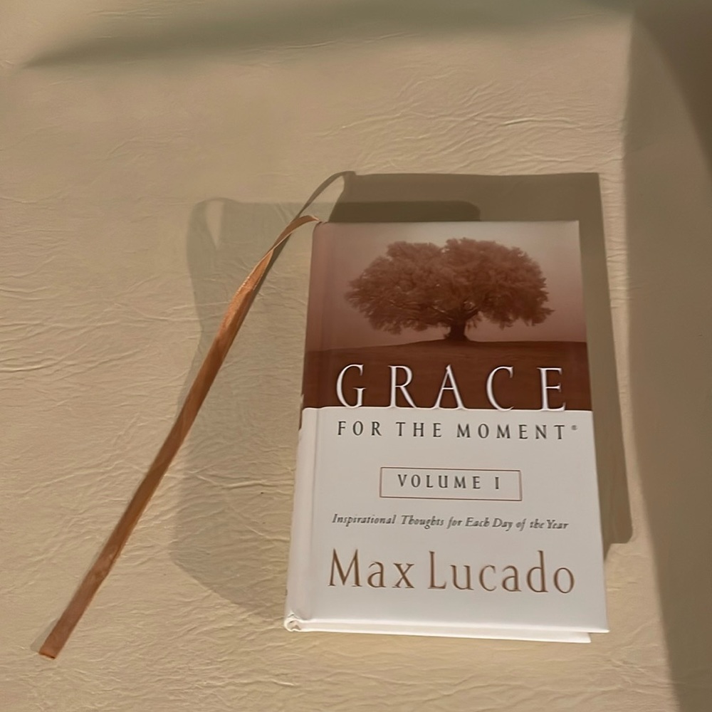 Max Lucado Grace For The Moment
